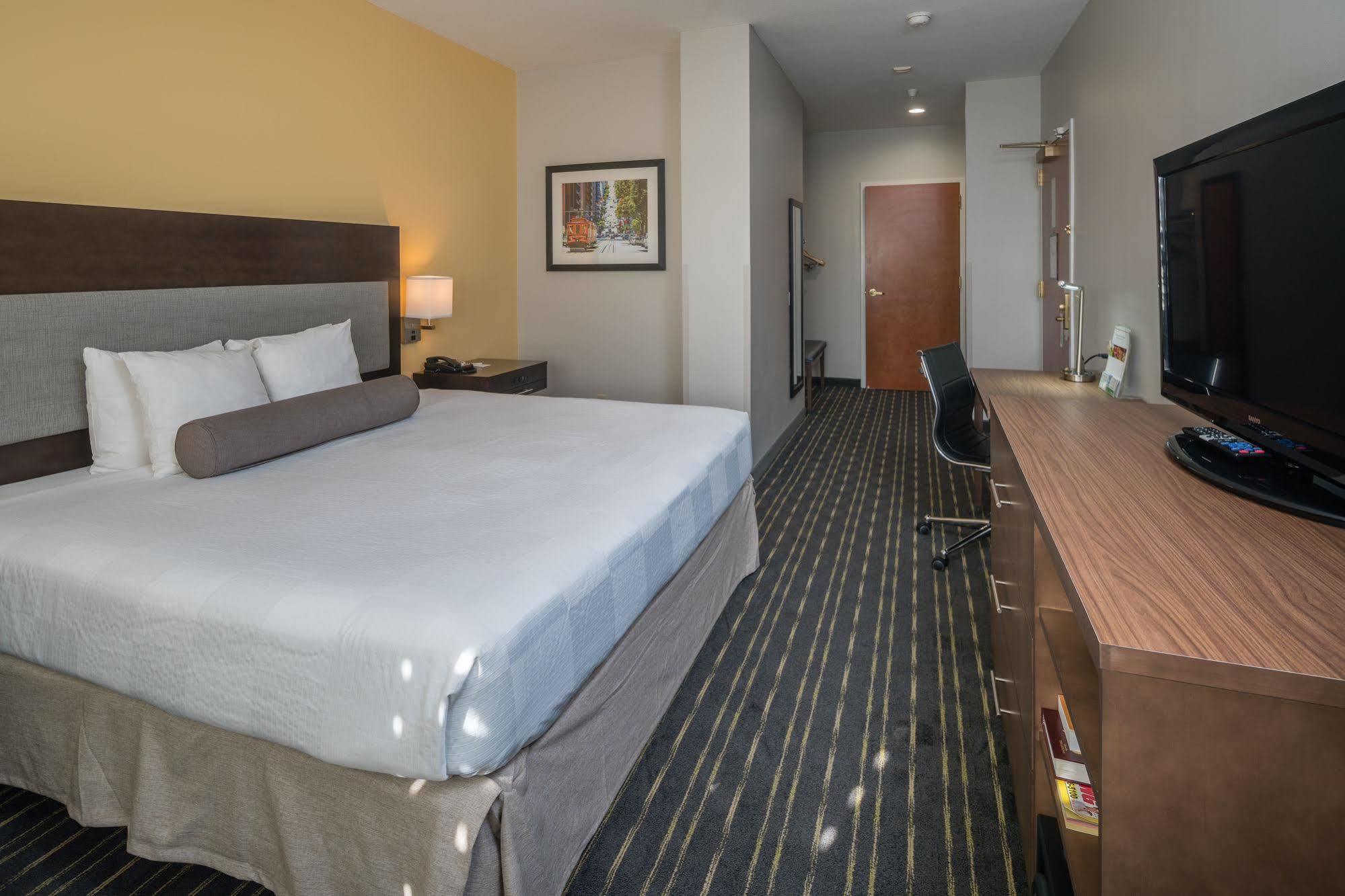 Hotel Aura Sfo Airport Free Shuttle San Bruno